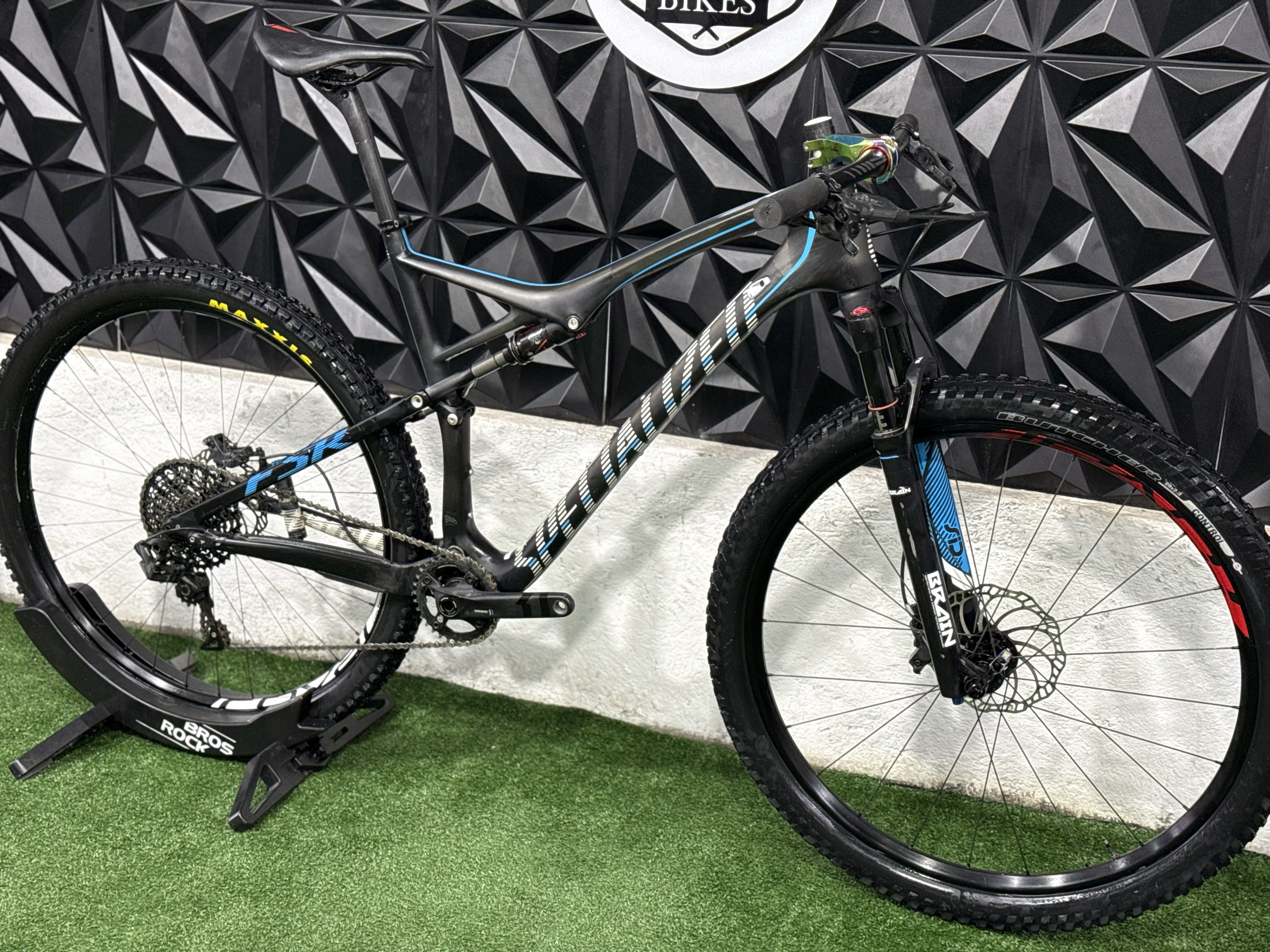 SPECIALIZED EPIC ELITE WC FULL CARBÓN SUPER LIGERA