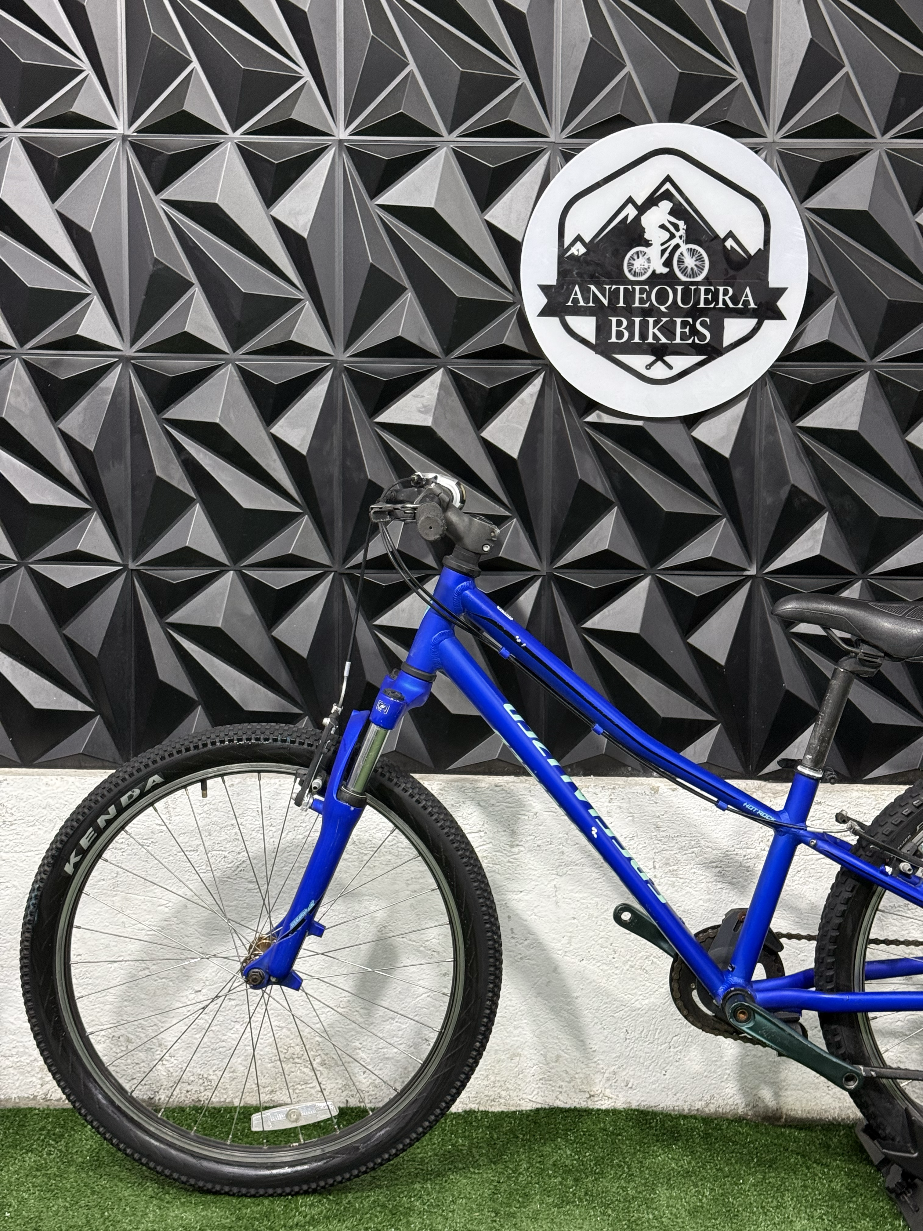 SPECIALIZED HOT ROCK