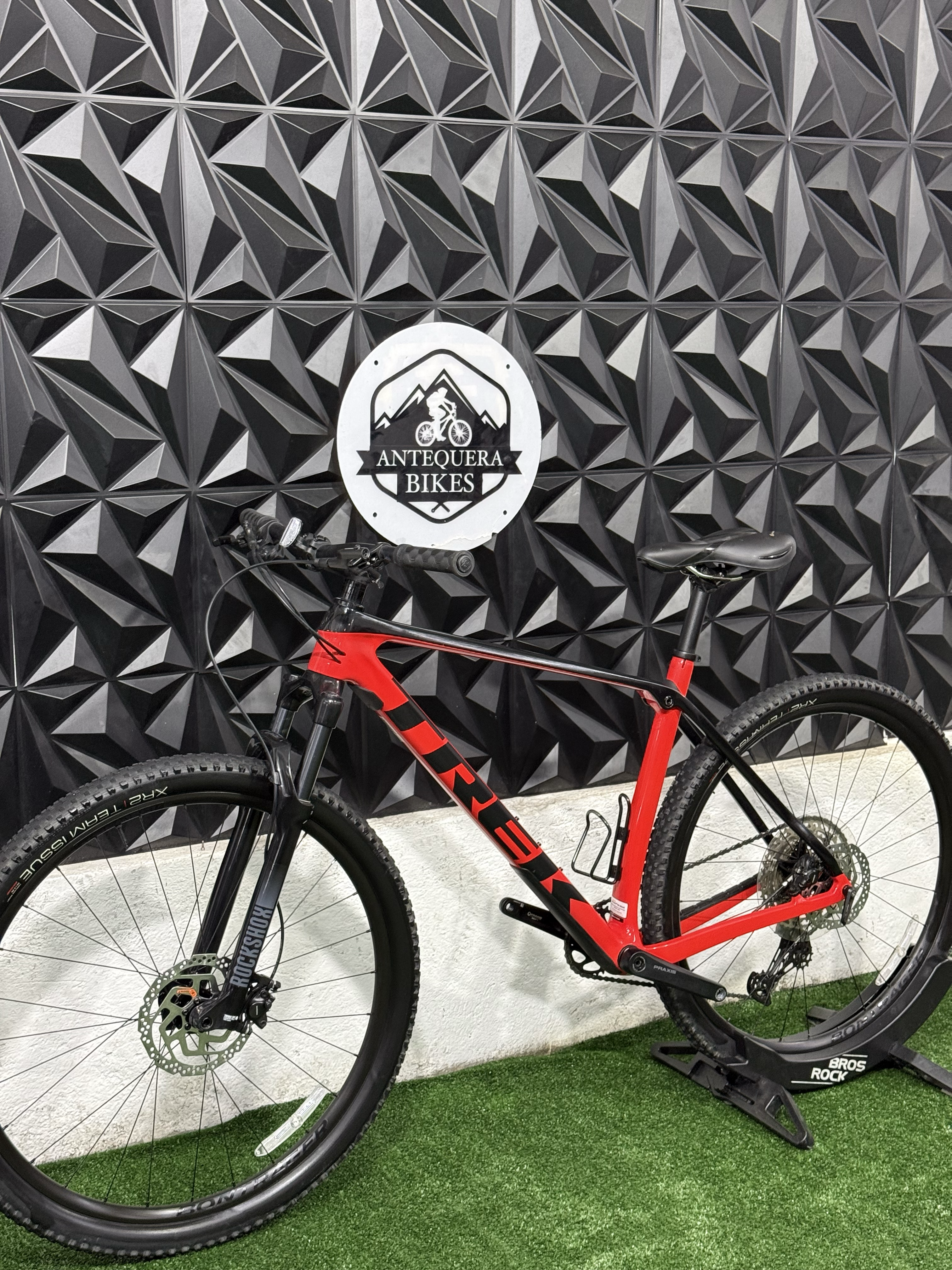 TREK PROCALIBER 9.5 CARBÓN