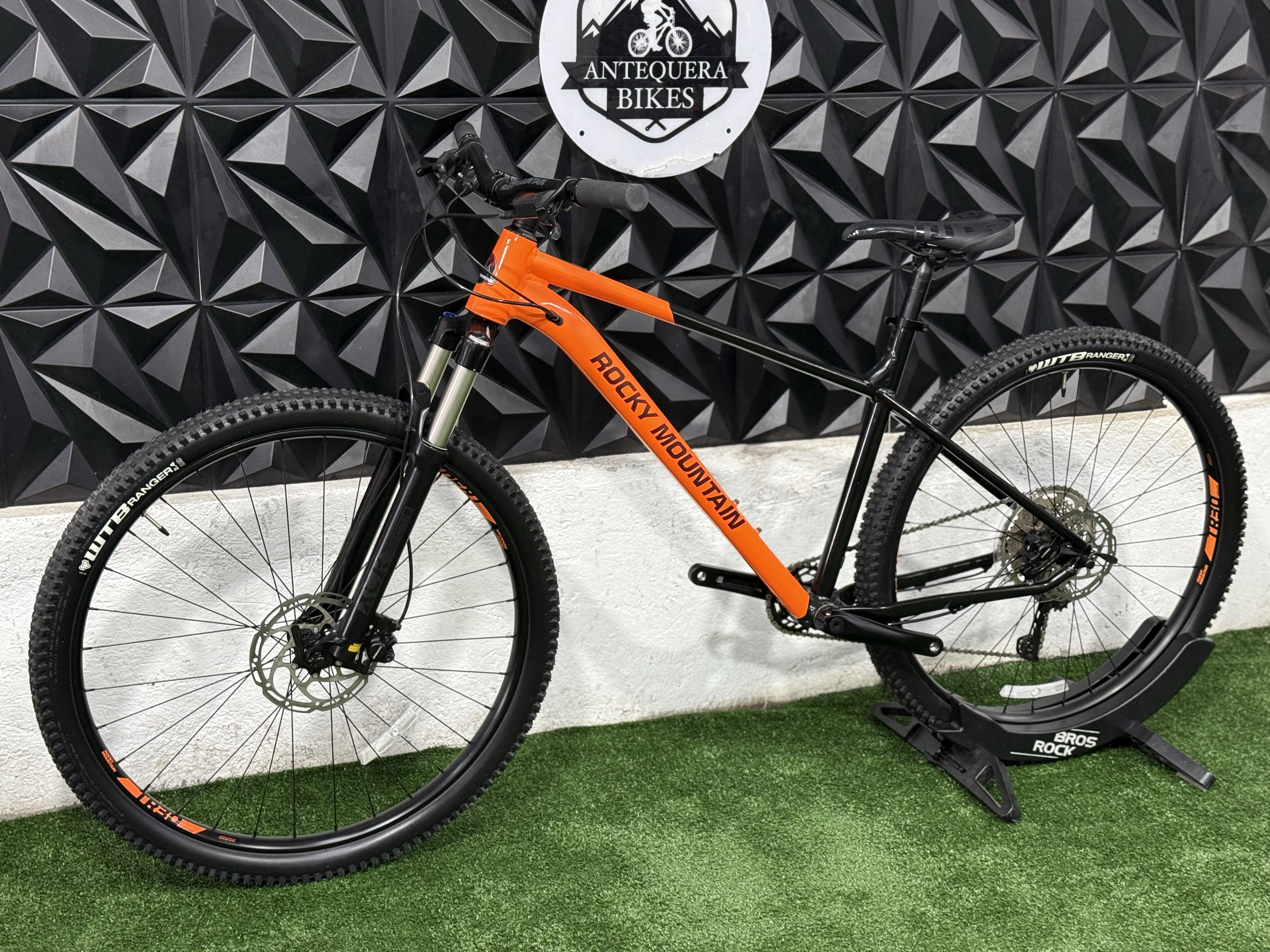 ROCKY MOUNTAIN FUSION 30