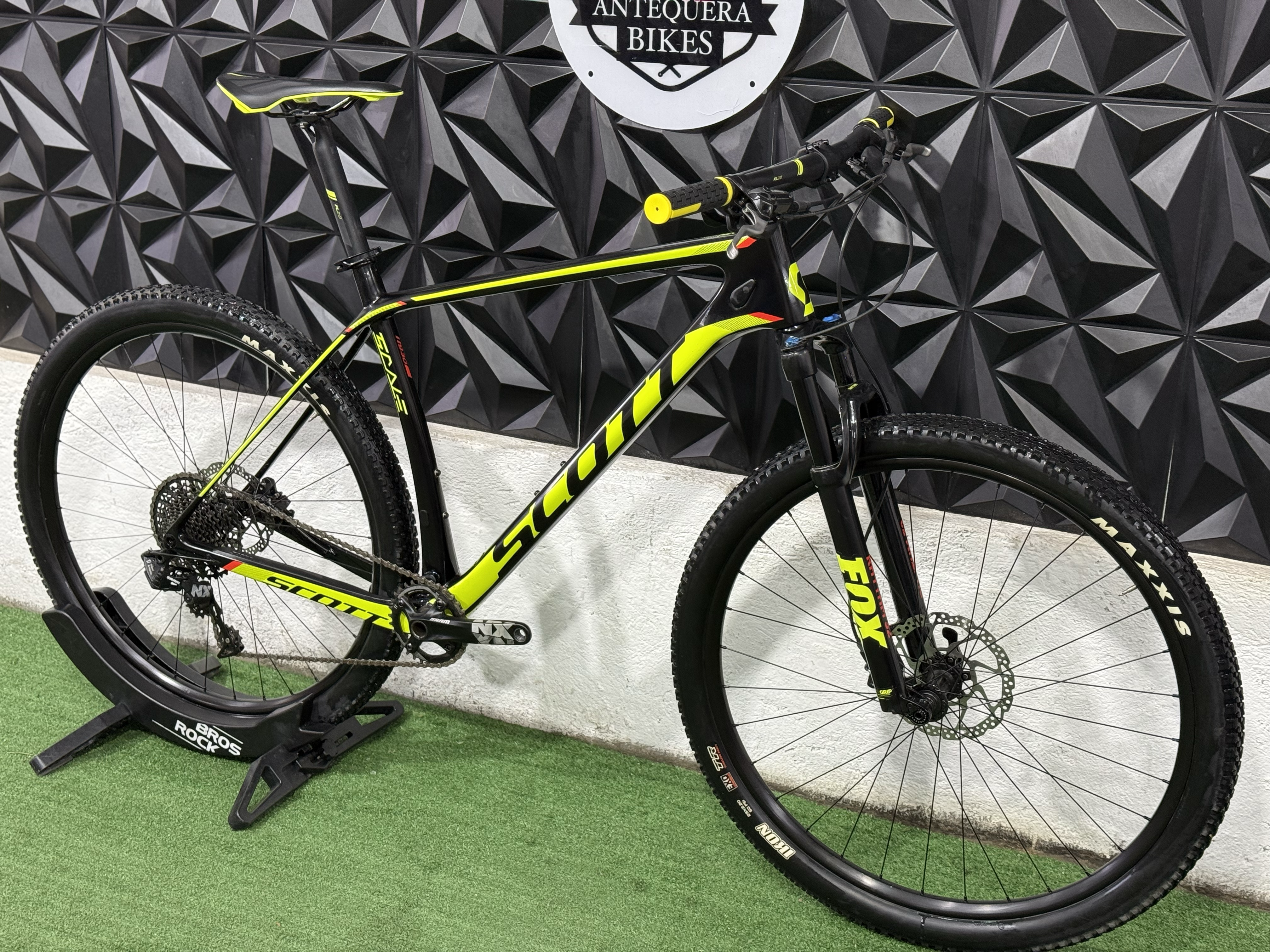 SCOTT SCALE 930 CARBÓN
