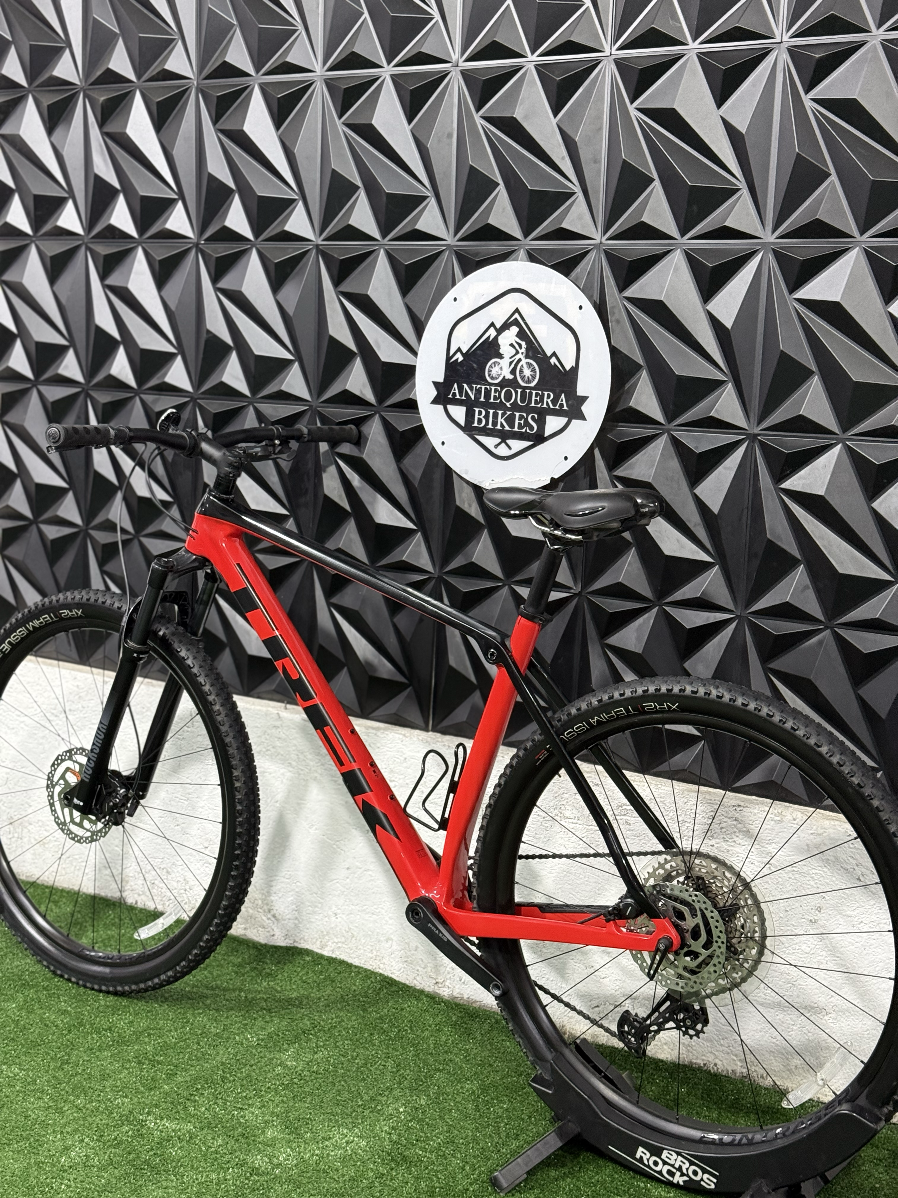 TREK PROCALIBER 9.5 CARBÓN