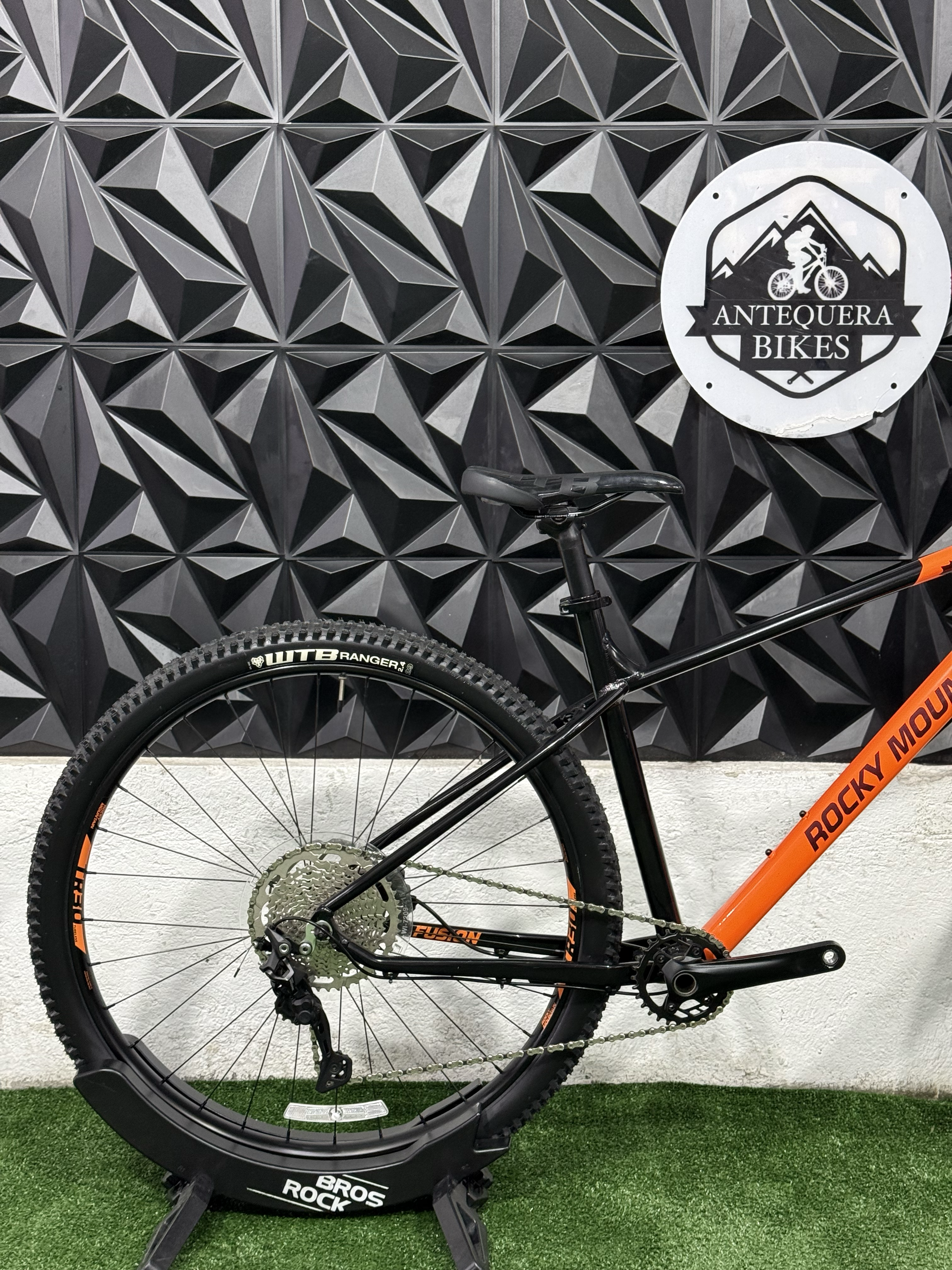 ROCKY MOUNTAIN FUSION 30