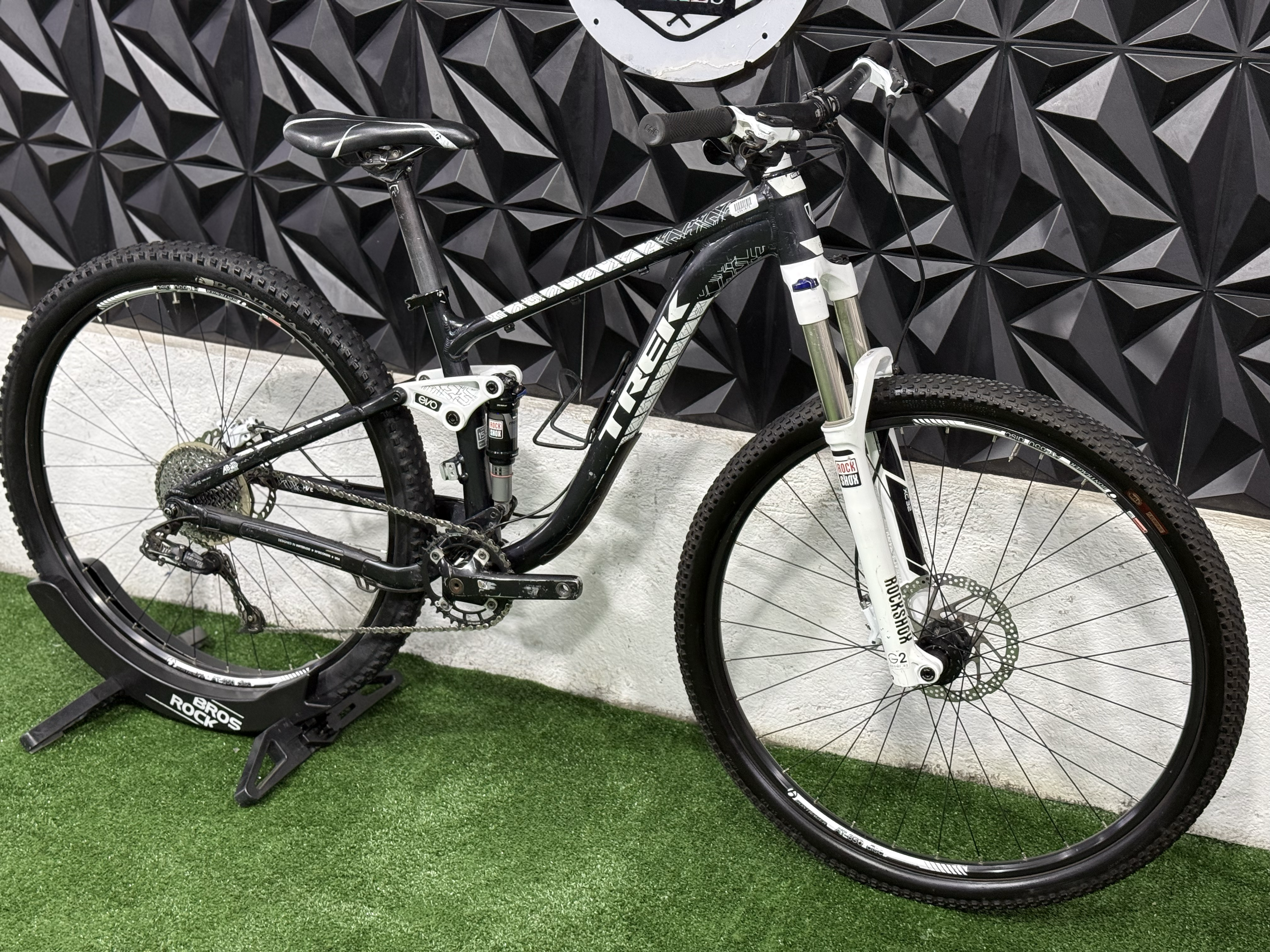 TREK FUEL EX