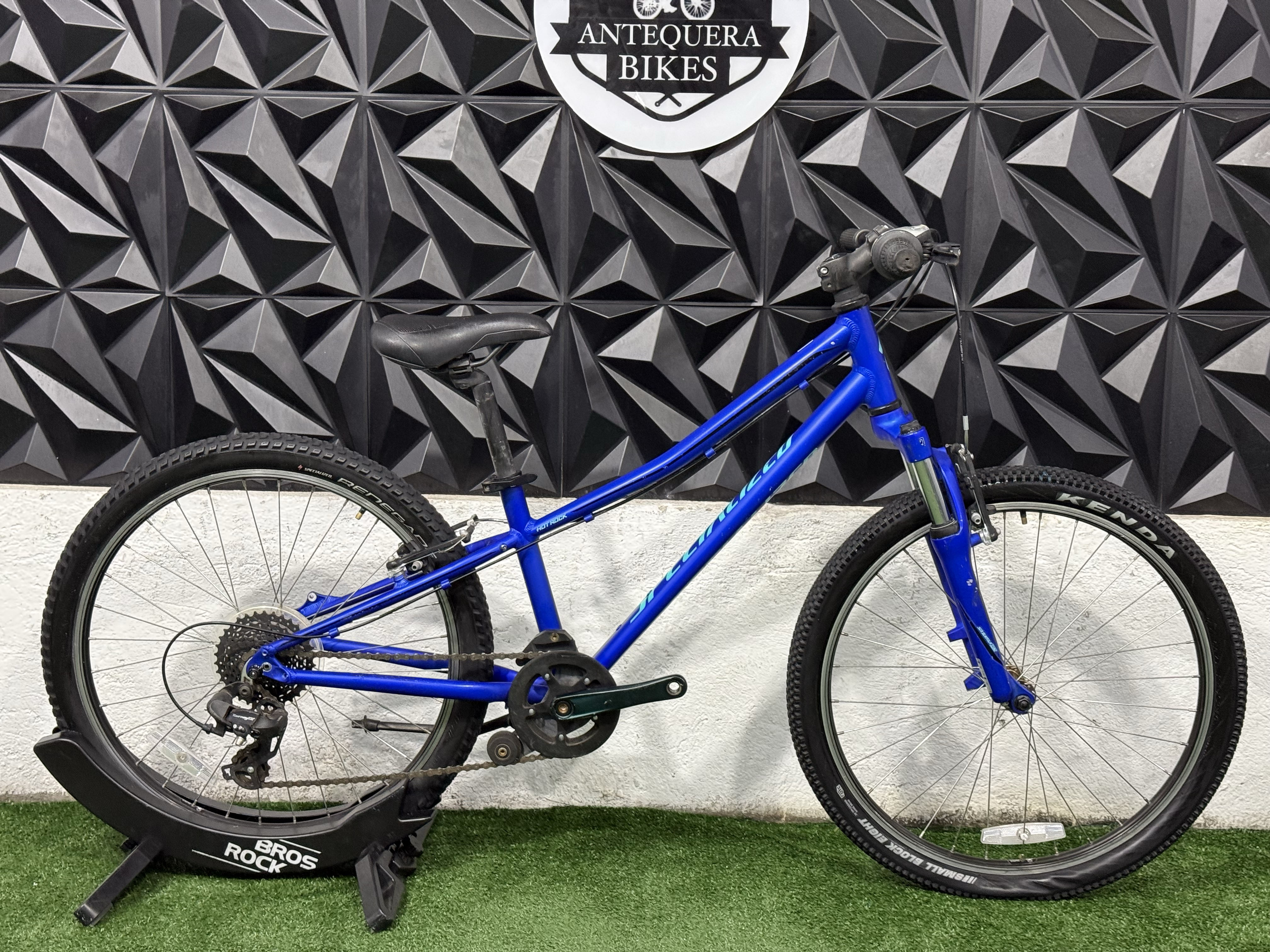 SPECIALIZED HOT ROCK