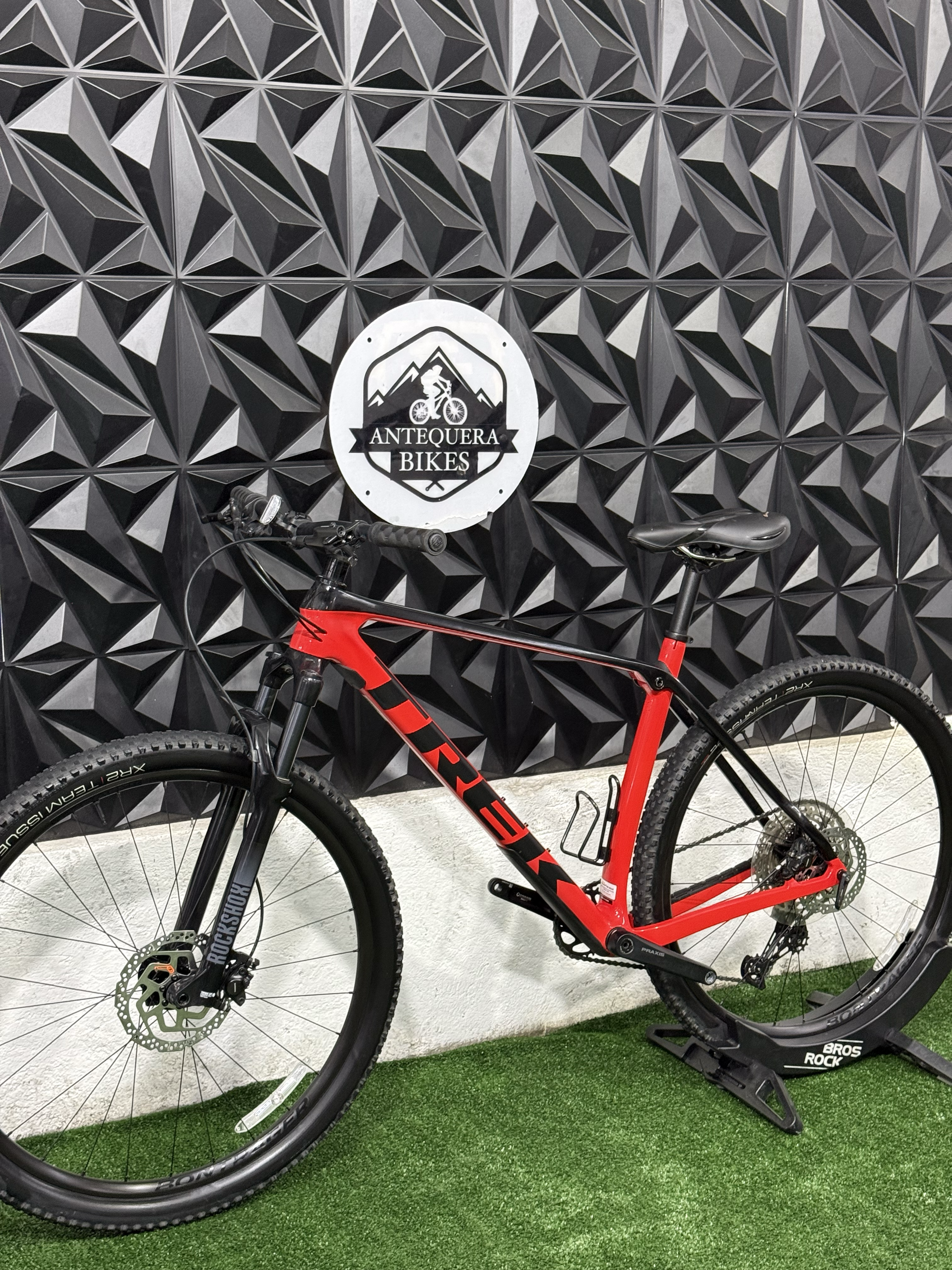 TREK PROCALIBER 9.5 CARBÓN