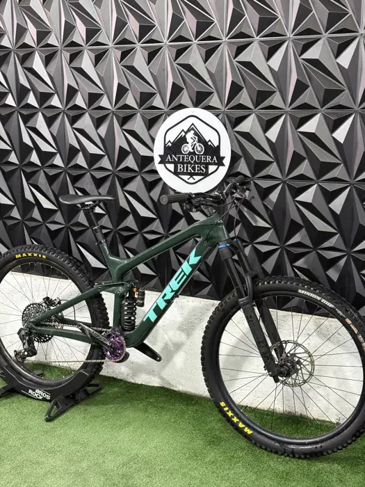 TREK SLASH 9.8 FULL CARBON