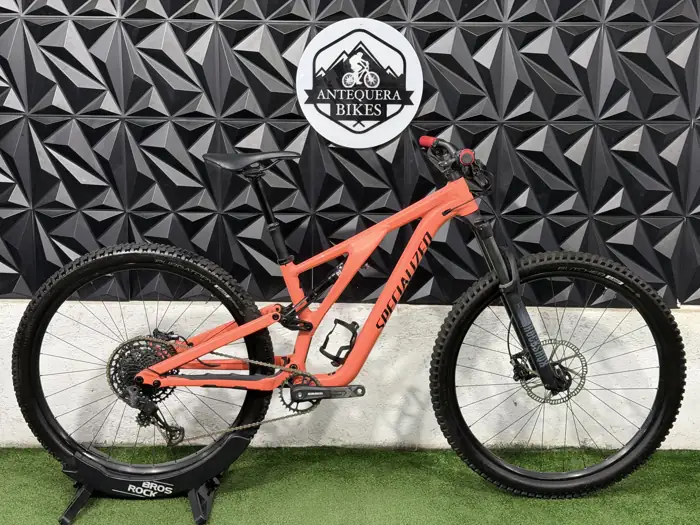 SPECIALIZED STUMPJUMPER