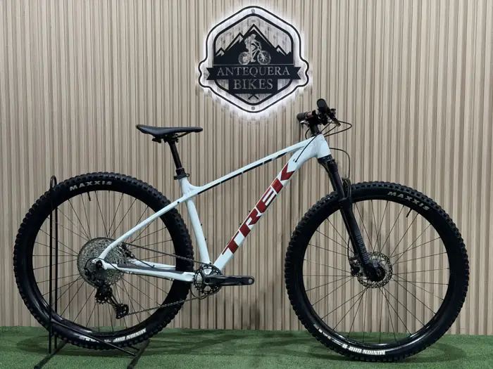 TREK XCALIBER 8 GEN 2