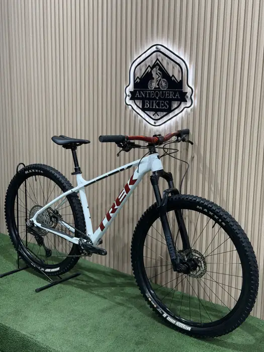 TREK XCALIBER 8 GEN 2