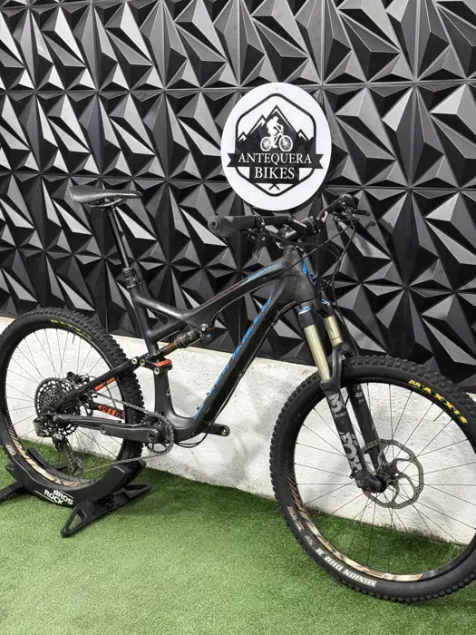 SPECIALIZED STUMPJUMPER EXPERT EVO CARBON