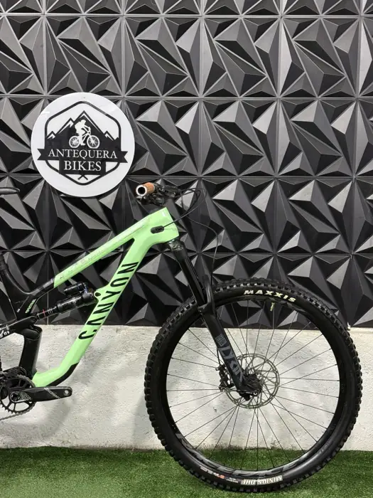CANYON SPECTRAL CF7 FULL CARBÓN