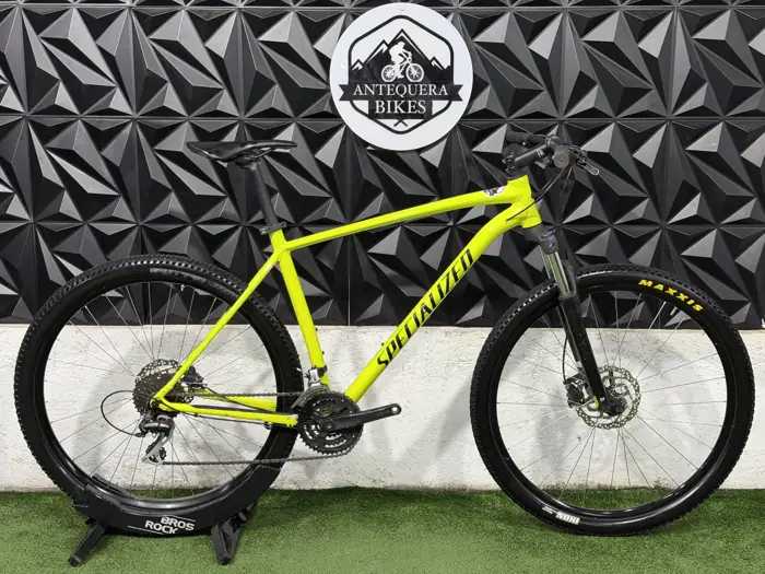 SPECIALIZED ROCKHOPPER