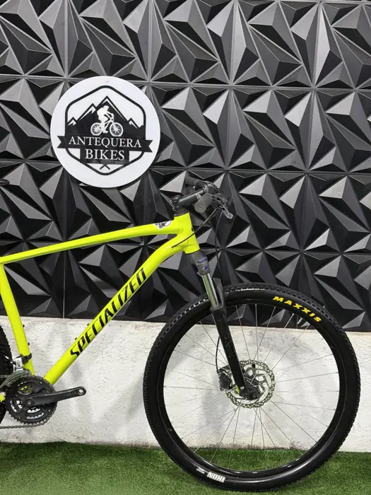 SPECIALIZED ROCKHOPPER