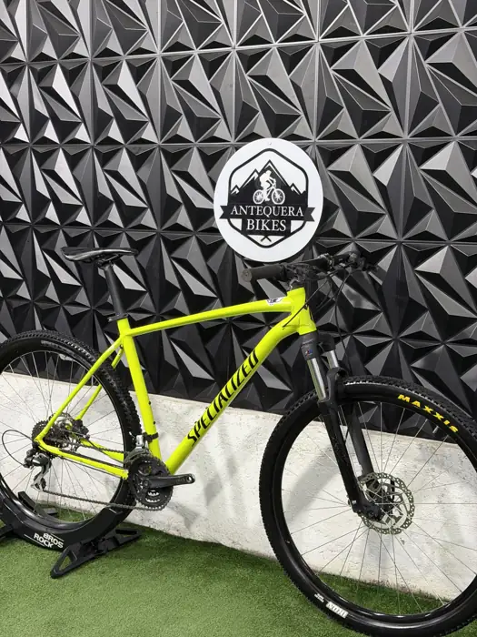 SPECIALIZED ROCKHOPPER