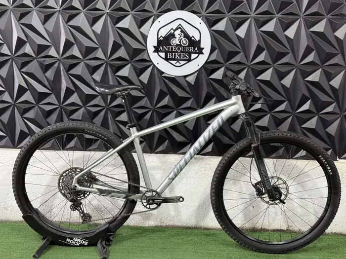 SPECIALIZED ROCKHOPPER EXPERT