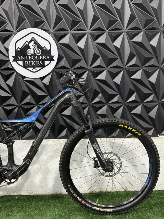 SPECIALIZED STUMPJUMPER CARBÓN