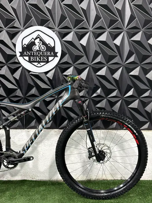 SPECIALIZED EPIC ELITE WC FULL CARBÓN SUPER LIGERA